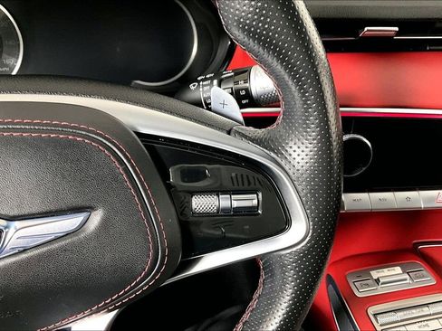 Used 2022 Genesis GV70 3.5T Sport image 19