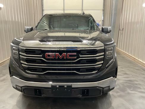 Used 2023 GMC Sierra 1500 SLT AWD/4WD image 5