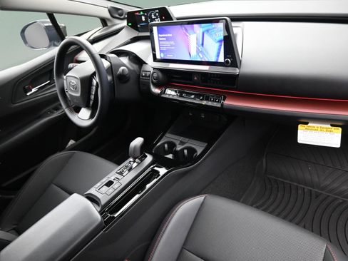 New 2026 Toyota Prius Plug-In Hybrid FWD image 33