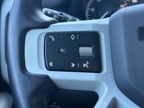 Used 2023 Land Rover Defender 110 SE AWD/4WD image 30