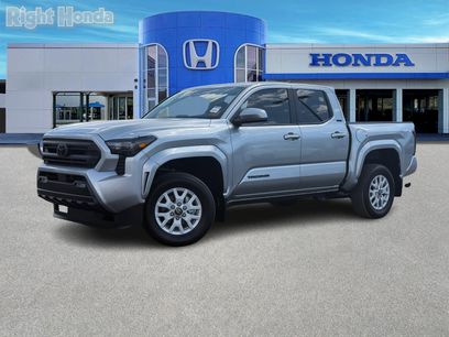 Used 2025 Toyota Tacoma SR5