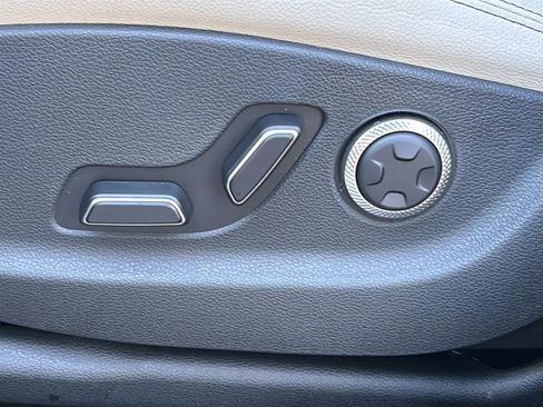 Certified 2026 Genesis GV70 2.5T image 19