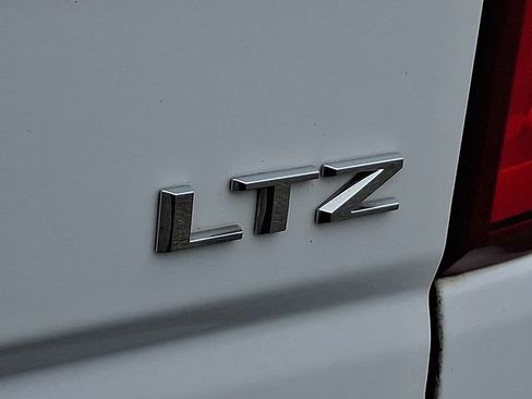 Used 2022 Chevrolet Silverado 2500 LTZ w/ LTZ Premium Package image 34