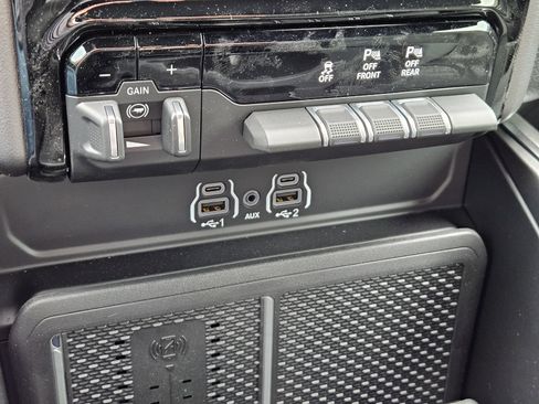 New 2026 RAM 1500 Big Horn AWD/4WD image 22