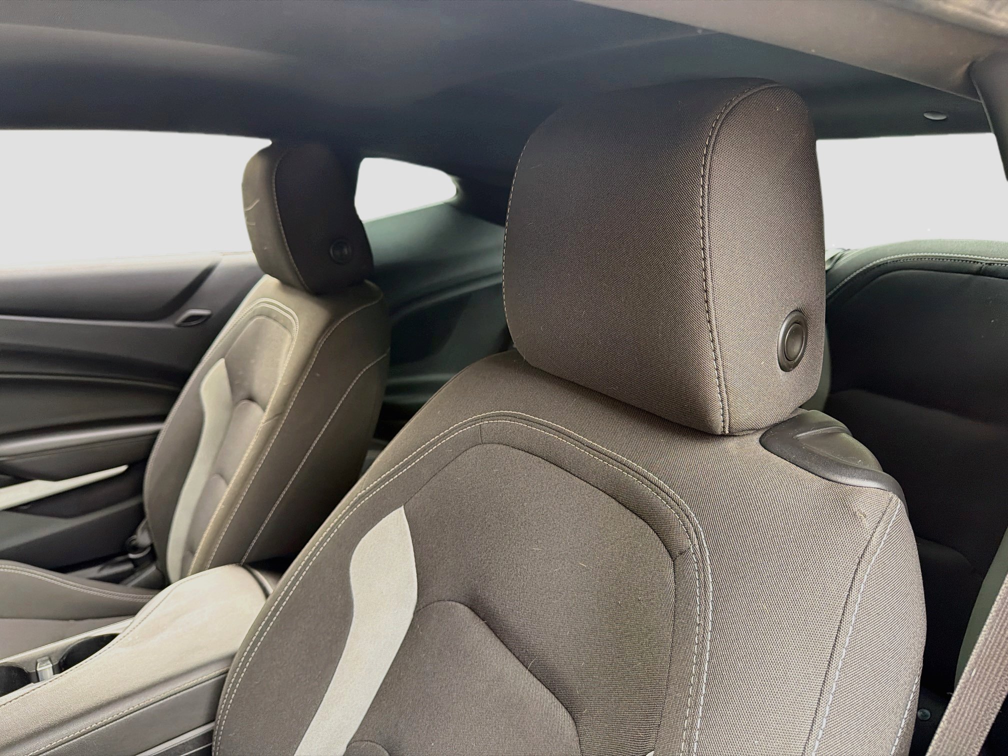 Used 2020 Chevrolet Camaro LT RWD image 18