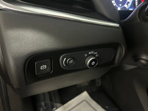 Used 2021 Buick Enclave Avenir w/ Avenir Technology Package AWD/4WD image 28