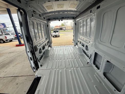 Used 2025 Ford Transit 250 148 Medium Roof RWD image 37