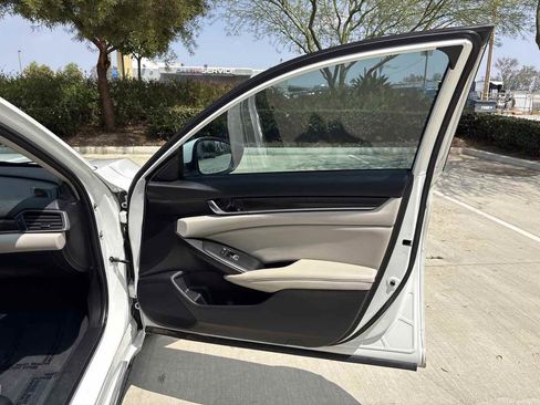 Used 2019 Honda Accord EX image 14