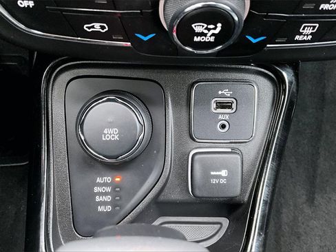 Used 2018 Jeep Compass Limited w/ Navigation Group image 15