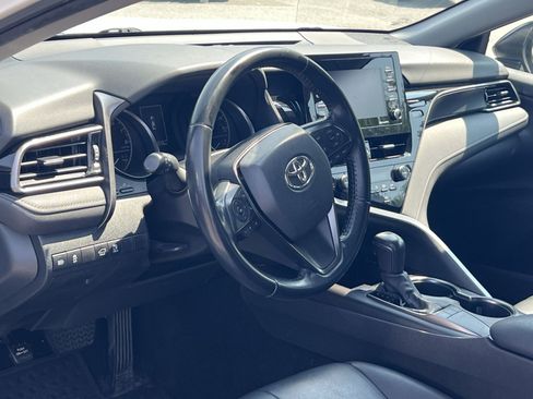 Used 2022 Toyota Camry SE FWD image 13