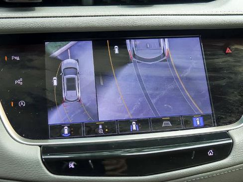 Used 2023 Cadillac XT5 Premium Luxury w/ Technology Package AWD/4WD image 21