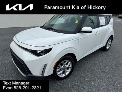 Used 2023 Kia Soul LX w/ Option Group 015