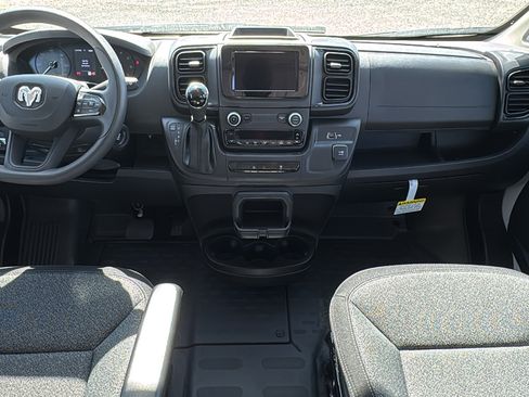 Used 2025 RAM ProMaster 2500 w/ Convenience Group image 15