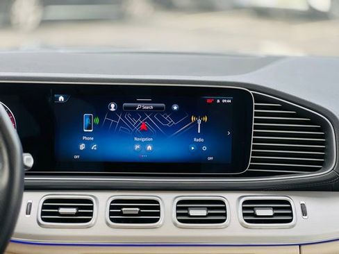 Certified 2024 Mercedes-Benz GLS 450 4MATIC image 12