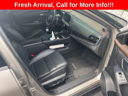 Used 2021 Nissan Rogue SL AWD/4WD image 3