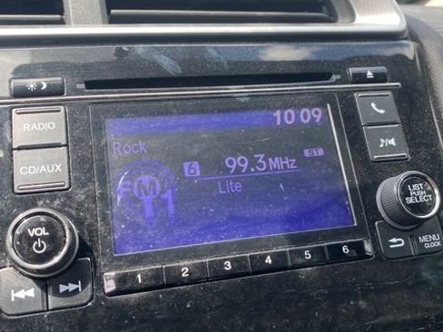 Used 2015 Honda Fit LX image 19