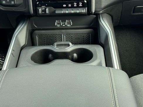 New 2026 RAM 3500 Big Horn AWD/4WD image 12