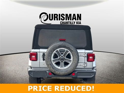 Used 2019 Jeep Wrangler Unlimited Sahara image 3