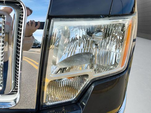 Used 2013 Ford F150 XLT w/ Luxury Equipment Group image 13