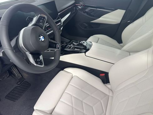New 2026 BMW 530i xDrive w/ M Sport Package AWD/4WD image 14