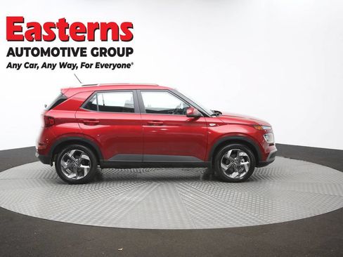 Used 2024 Hyundai Venue SEL FWD image 46