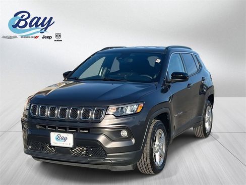 Used 2024 Jeep Compass Latitude image 1