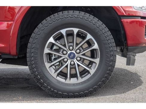 Used 2019 Ford F150 Lariat w/ Equipment Group 502A Luxury AWD/4WD image 9