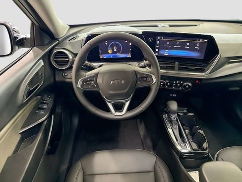 New 2026 Chevrolet Trax ACTIV w/ Sunroof Package FWD image 23