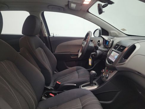 Used 2016 Chevrolet Sonic LT image 21