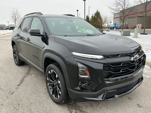 Used 2025 Chevrolet Equinox RS w/ Safety and Technology Package image 2