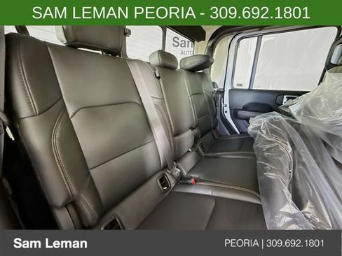 New 2025 Jeep Gladiator Sport image 25