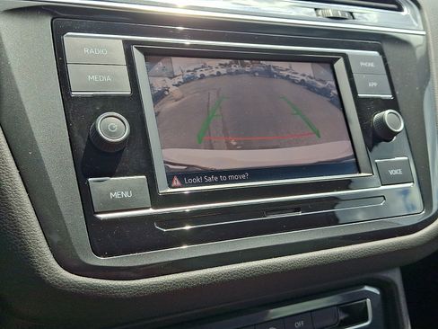 Certified 2020 Volkswagen Tiguan S AWD/4WD image 17