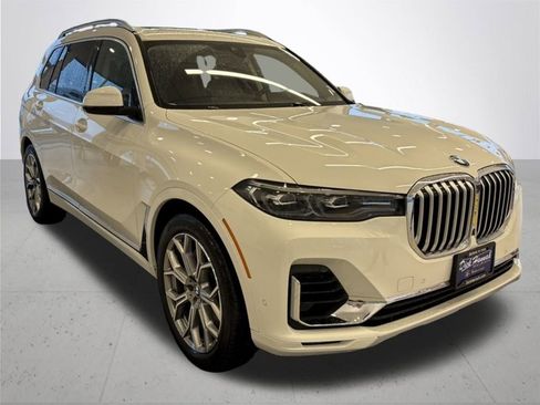 Used 2022 BMW X7 xDrive40i w/ Luxury Seating Package image 5