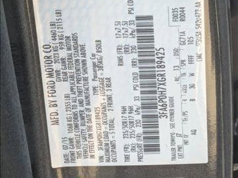 Used 2016 Ford Fusion SE image 27