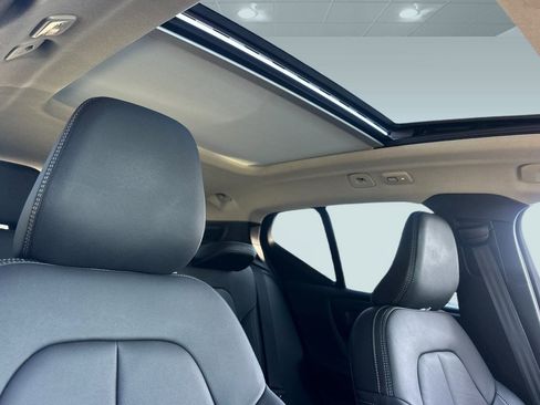 Used 2025 Volvo XC40 B5 Ultra w/ Climate Package image 15