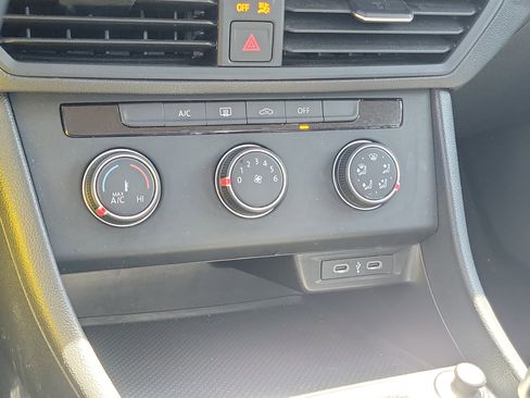 Used 2024 Volkswagen Jetta S image 22