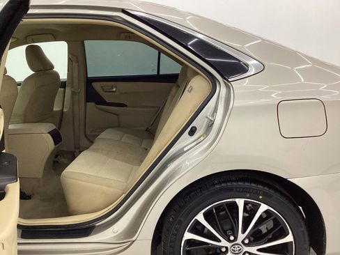 Used 2015 Toyota Camry LE image 20