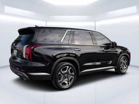 Used 2024 Hyundai Palisade SEL w/ Premium Package FWD image 4