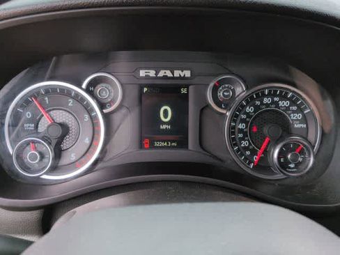 Used 2024 RAM 3500 Tradesman w/ Chrome Appearance Group AWD/4WD image 31