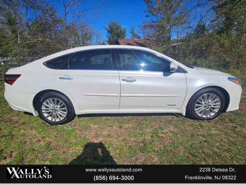 Used 2015 Toyota Avalon Limited image 13