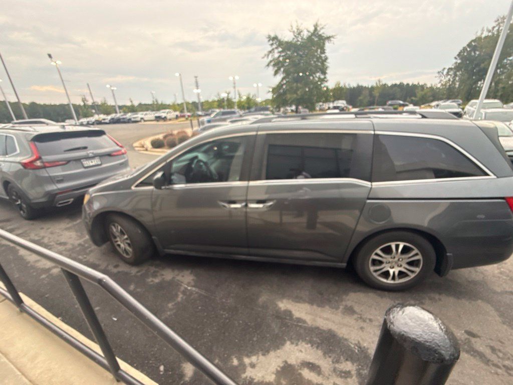 Used 2013 Honda Odyssey EX-L image 3