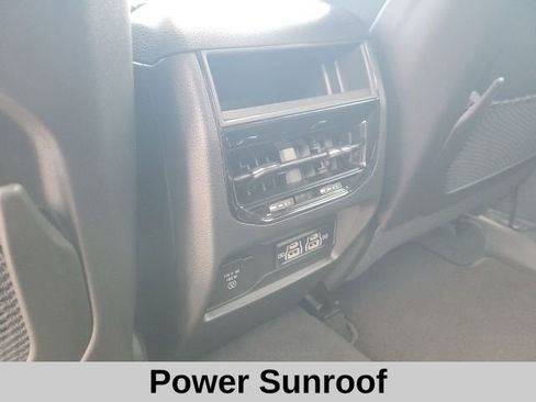 New 2025 Jeep Grand Cherokee Altitude image 7