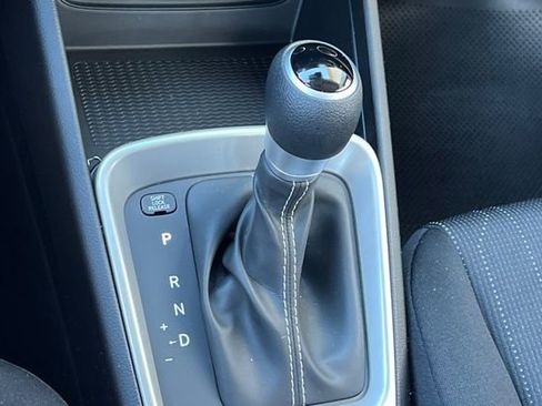 New 2026 Hyundai Venue SE image 21