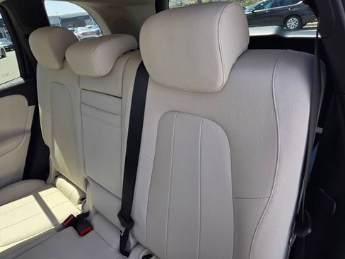 Used 2022 Mercedes-Benz GLB 250 image 11