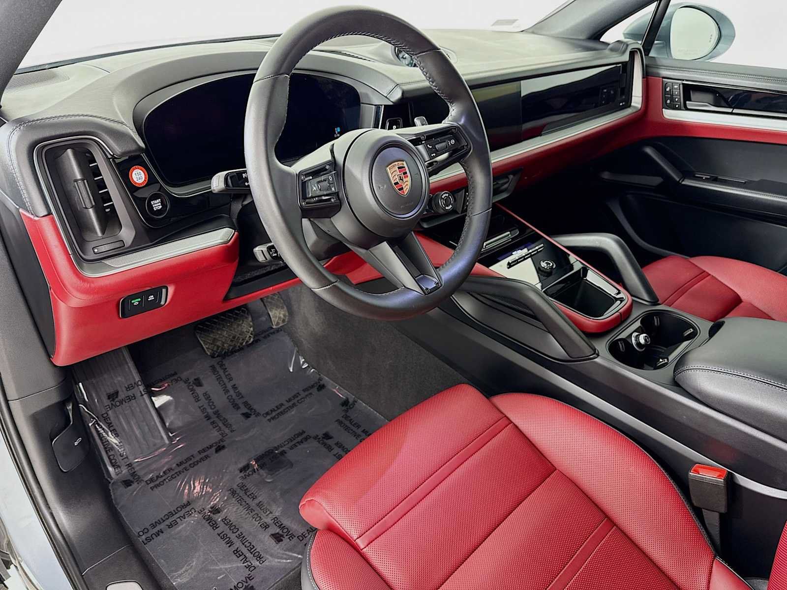 Certified 2026 Porsche Cayenne Coupe AWD/4WD image 4