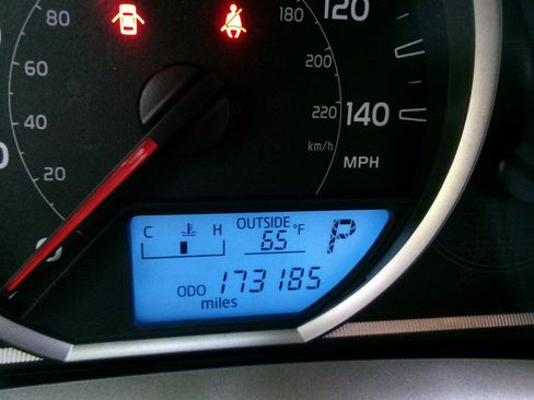 Used 2013 Toyota RAV4 XLE FWD image 36