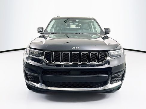 Used 2022 Jeep Grand Cherokee L Limited AWD/4WD image 2