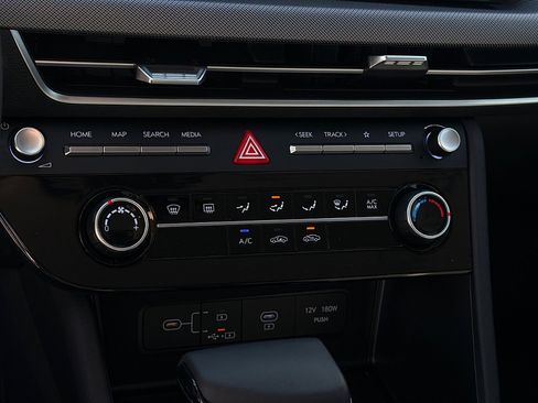 Certified 2025 Hyundai Sonata SE image 14