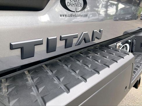 Used 2023 Nissan Titan PRO-4X w/ Pro-4x Convenience Package AWD/4WD image 31
