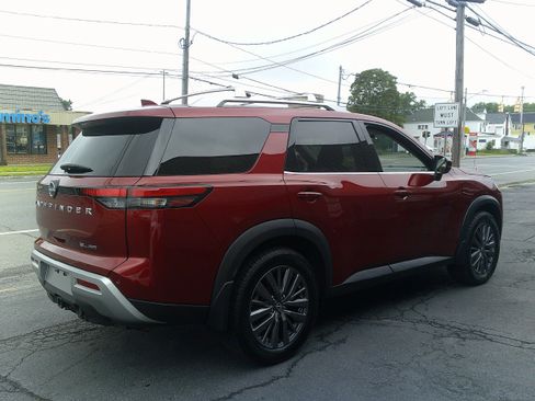 Used 2023 Nissan Pathfinder SL w/ SL Premium Package AWD/4WD image 11